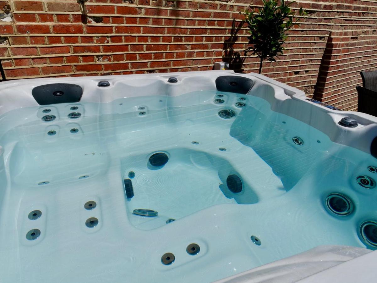 Luxury 9 Bed Manor House Hot Tub Cinema Room Skytv Saffron Walden Eksteriør billede