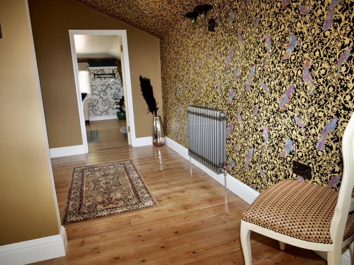 Luxury 9 Bed Manor House Hot Tub Cinema Room Skytv Saffron Walden Eksteriør billede